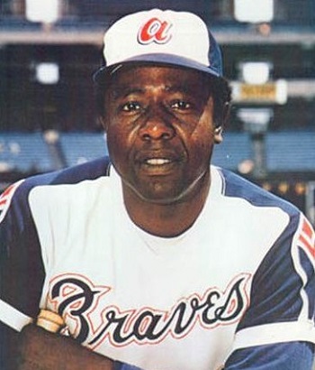 Braves honor Hank Aaron, Phil Niekro in home opener